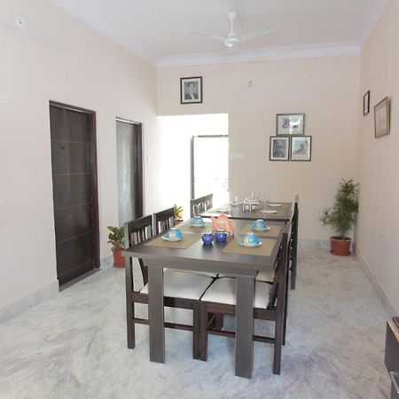 Bed and breakfast Mimosa Udaipur Extérieur photo