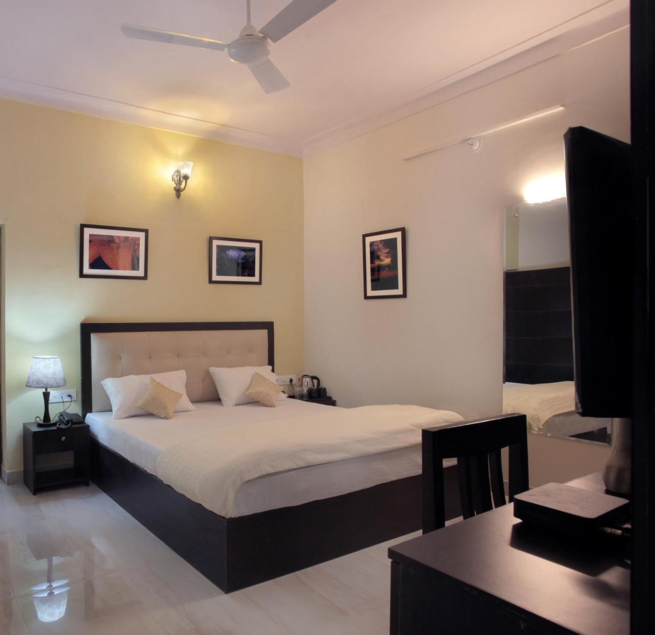 Bed and breakfast Mimosa Udaipur Extérieur photo