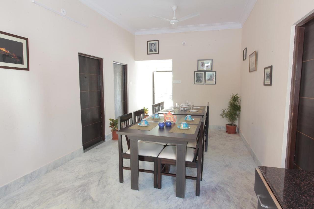 Bed and breakfast Mimosa Udaipur Extérieur photo