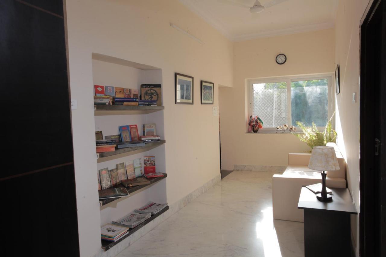 Bed and breakfast Mimosa Udaipur Extérieur photo
